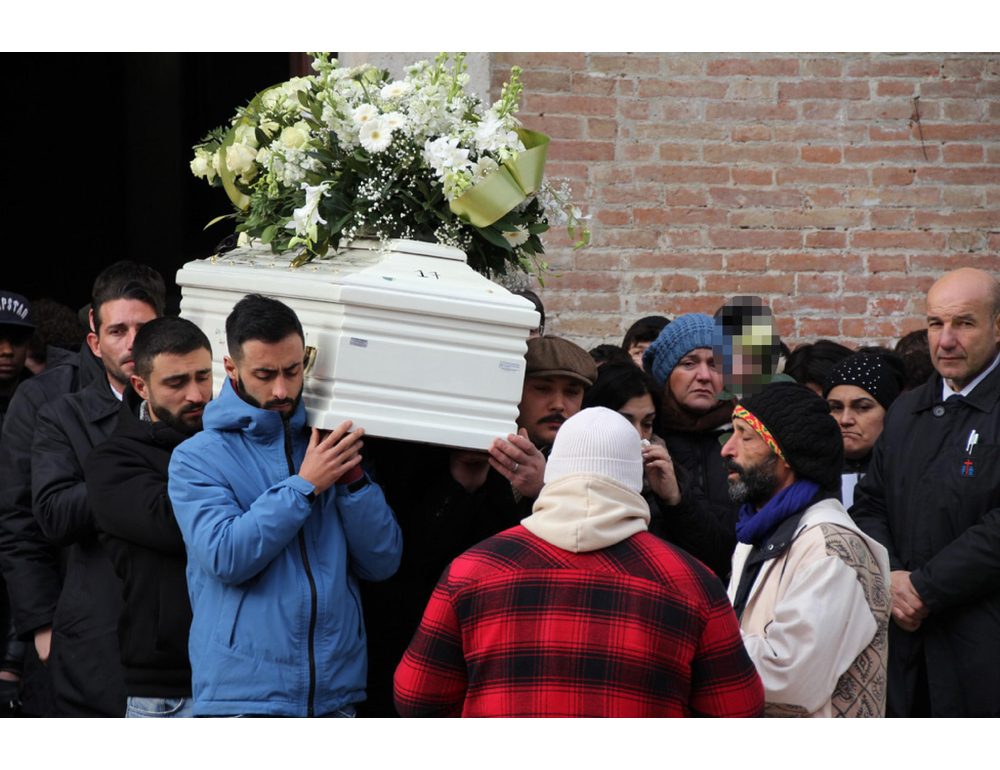 Legale famiglia di 17enne ucciso, ‘imputati facciano ritrovare le armi’