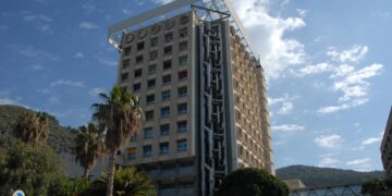 Aveva rifiutato il ricovero tra gli uomini all'ospedale di Salerno