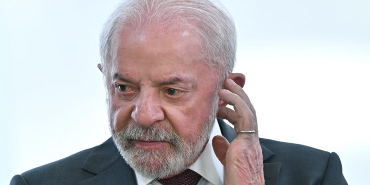 Il Brasile punta su accordi bilaterali e lavorazione interna delle risorse