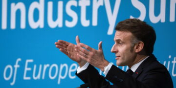 'Eurobond necessari per attrarre il giusto livello di investimenti'