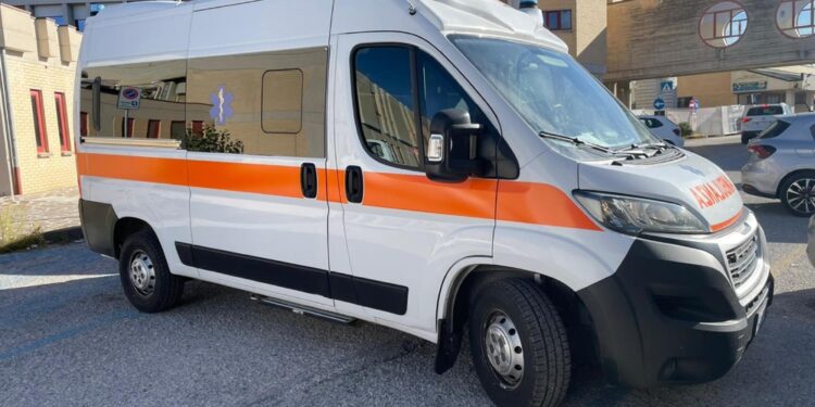 L'uomo ha cercato di sostenere che la donna si era ferita cadendo dalla bicicletta