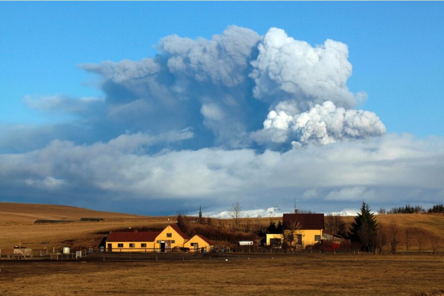 L'accelerazione spinta dalla tempesta dazi e dal caso Groenlandia