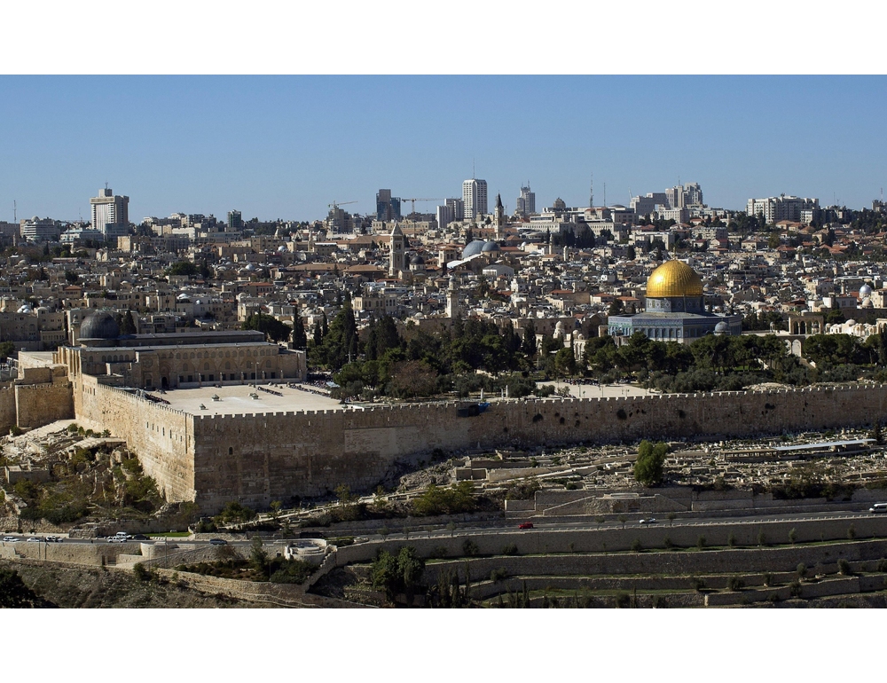 Media, ‘coloni irrompono alla moschea al Aqsa a Gerusalemme est’