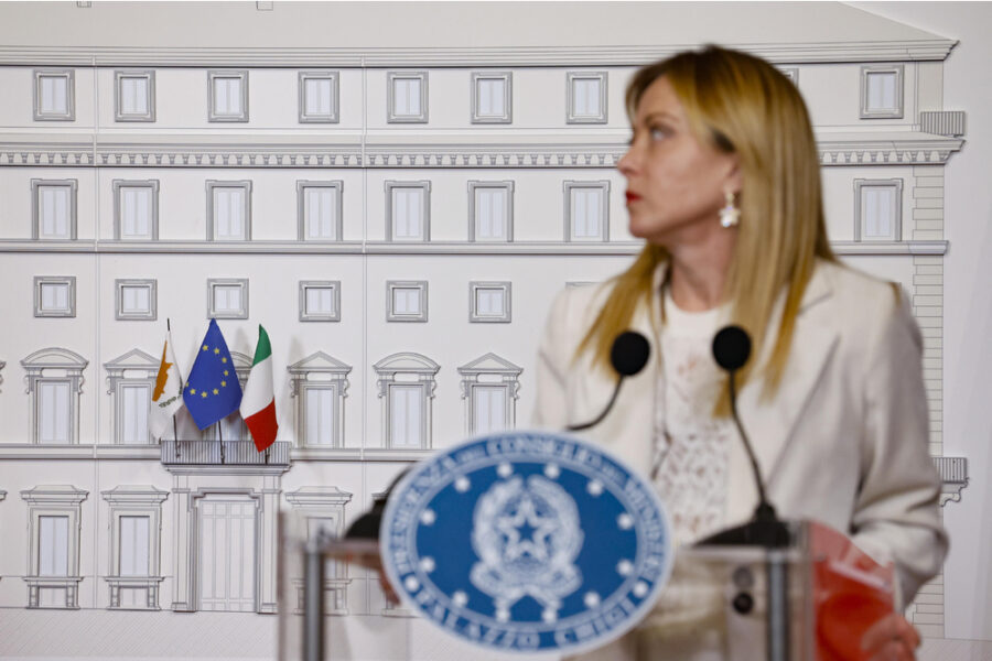 Mps sprofonda in Borsa -6%