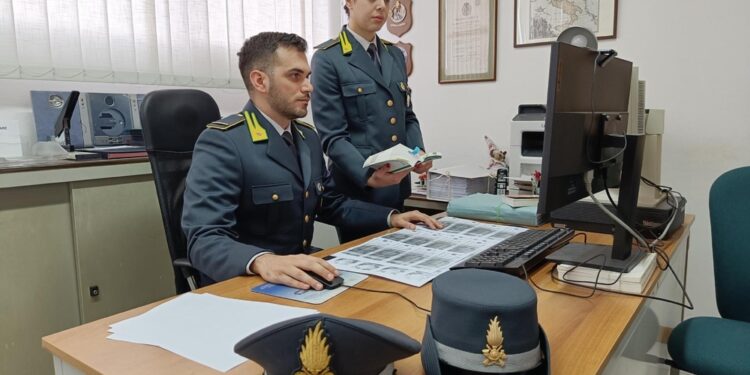 Si era fatta intestare i conti e sottoscrivere una polizza vita che ha incassato