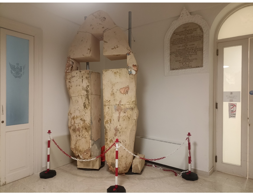 Niscemi, Croce simbolo esposta in Municipio dopo il recupero