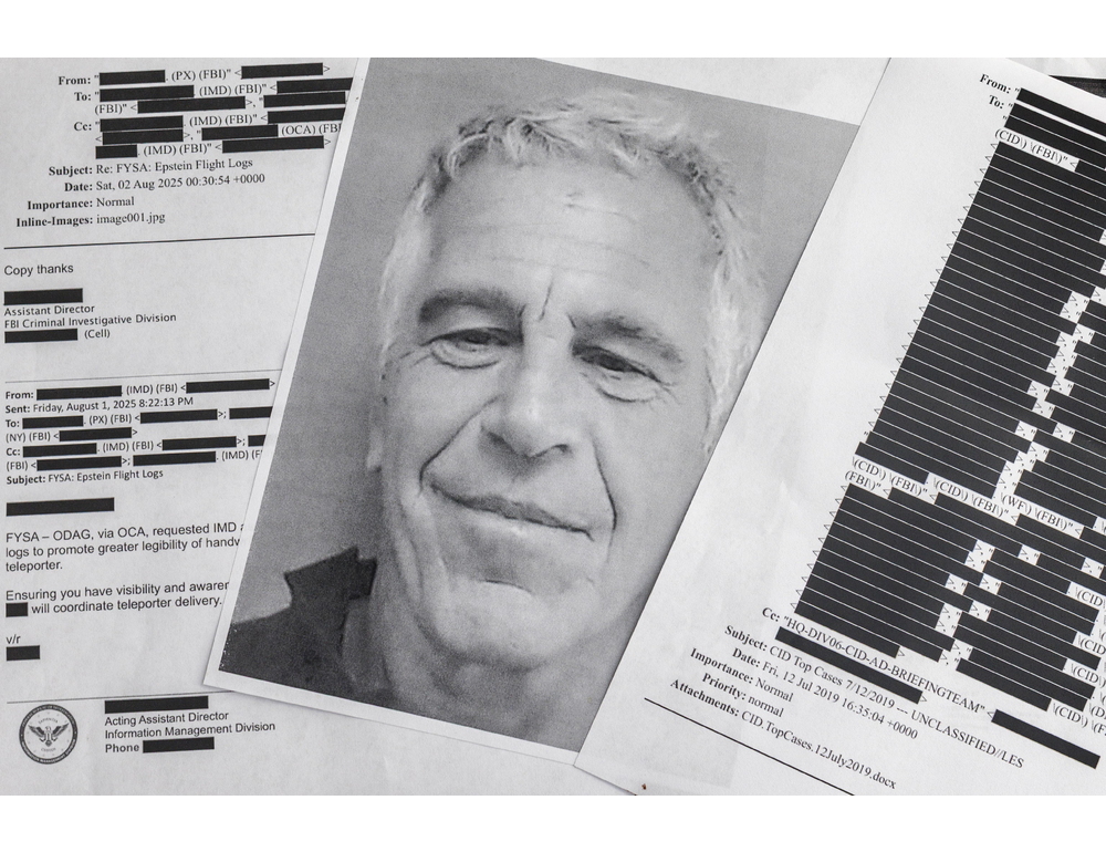 Nyt, dipartimento Giustizia ha censurato accuse a Trump dai file Epstein