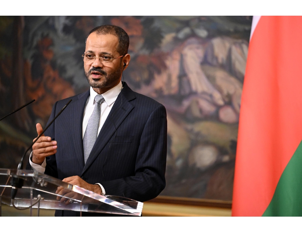 Oman, ‘Iran ha accettato di smantellare le scorte di uranio arricchito’