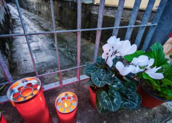 "Piangeva sul cadavere trovato nel canale e gli abbiamo creduto"