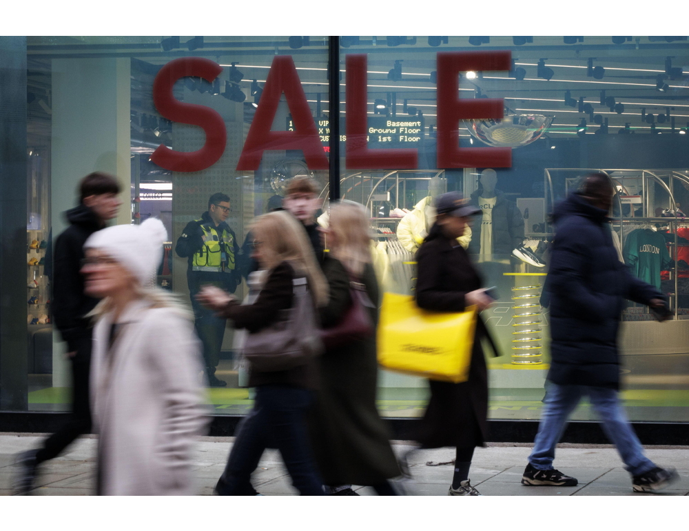 Oxford Street diventa isola pedonale, stop ai veicoli entro settembre