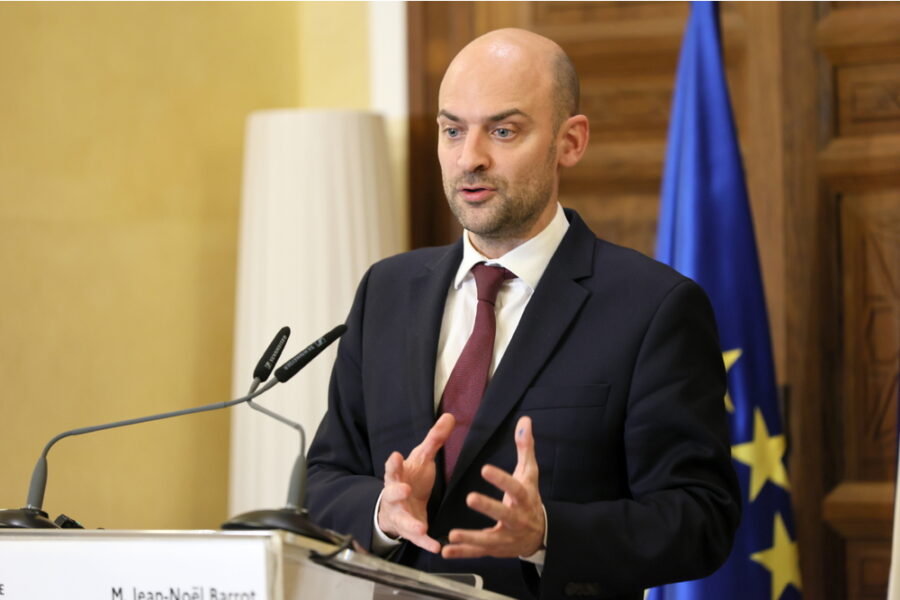 Barrot: 'Nessuna lezione sulla violenza dall'internazionale reazionaria'