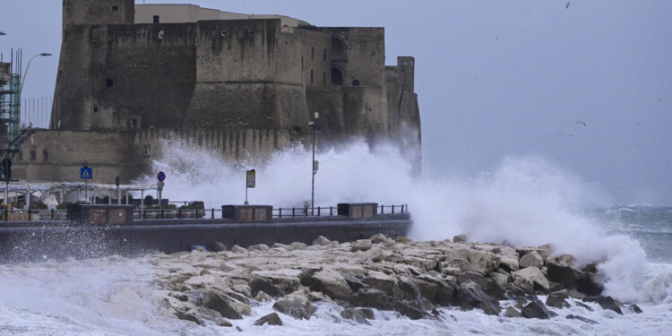 Da domani a domenica mattina previsti forti temporali e raffiche di vento