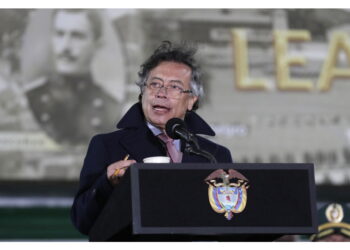 Il presidente colombiano indice una marcia a Bogotà prima di incontrare Trump