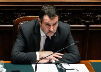 Modifica 'anti-traditori' all'art.67 della Carta