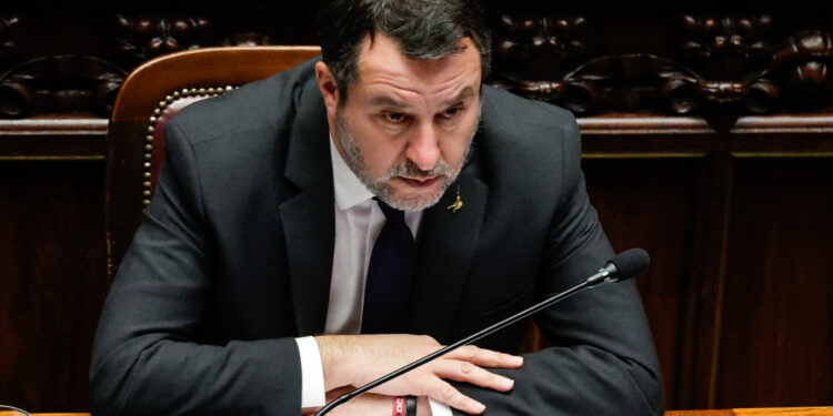 Modifica 'anti-traditori' all'art.67 della Carta