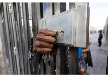 'Ostacolati soccorsi in mare