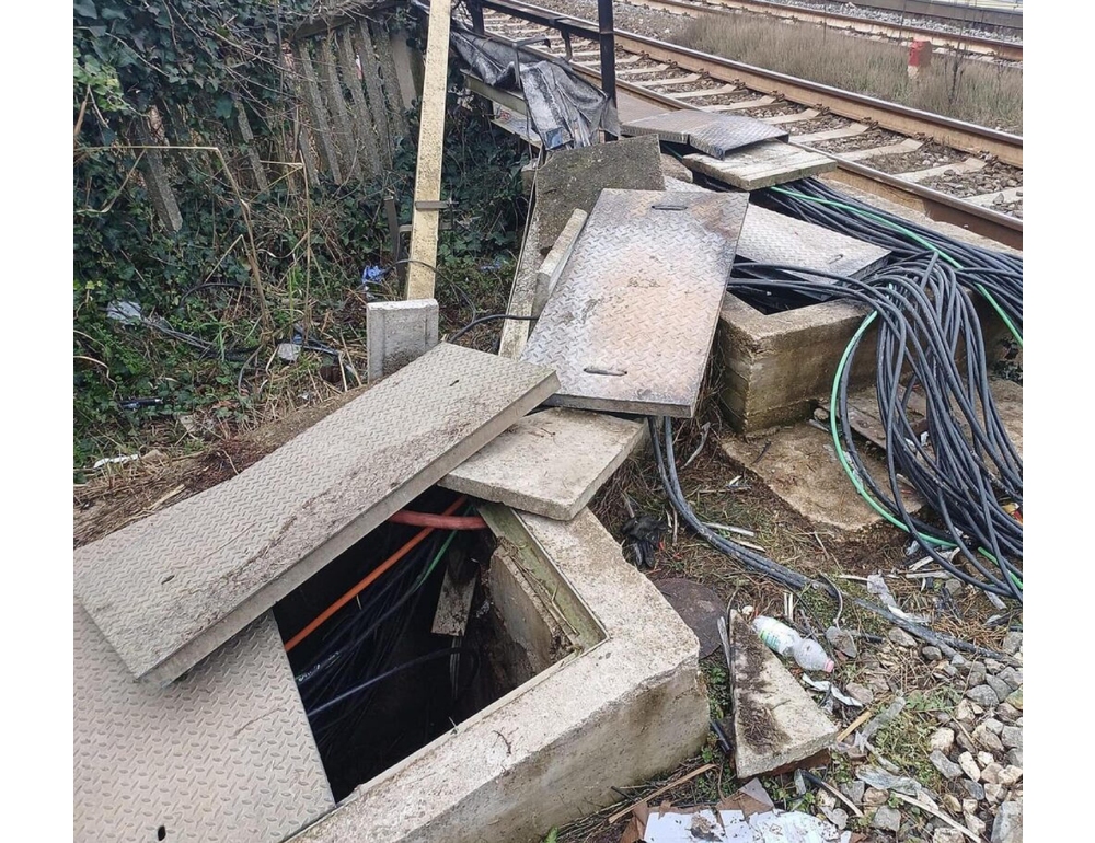 Sabotaggio sulla linea per la Valtellina, Dda Milano indaga per terrorismo