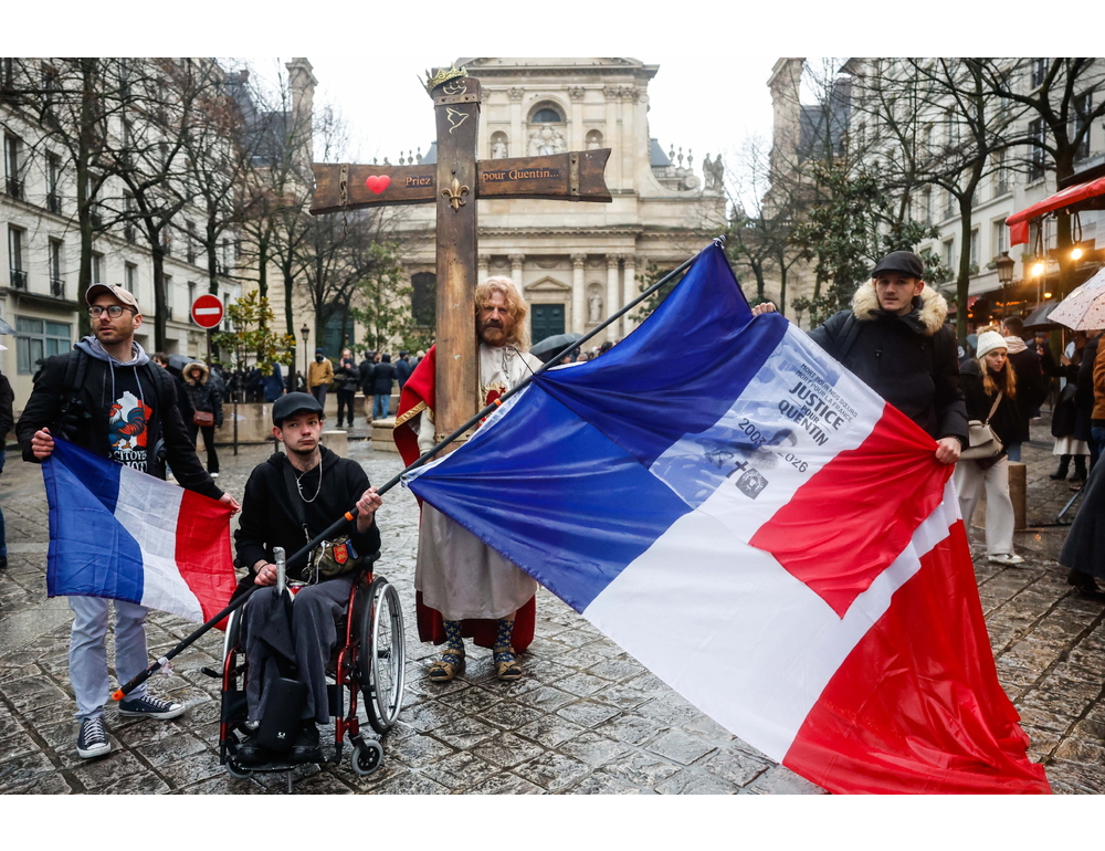 Salgono a 11 i fermi per la morte di Quentin Deranque a Lione