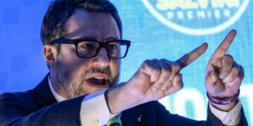 "Dentro anche norme su sgomberi e il taglio ai ricongiungimenti"