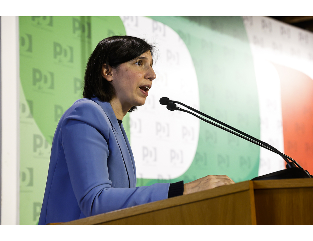 Schlein, il governo riveda l’impunità preventiva delle forze dell’ordine