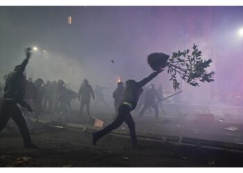 "Askatasuna centro sociale violento"