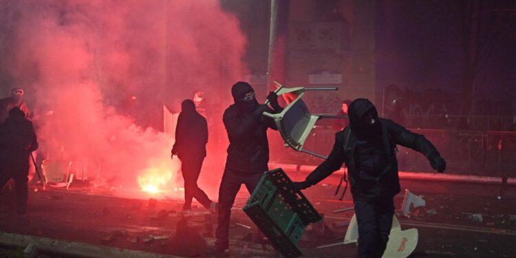 Proseguono le indagini