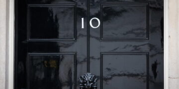 Su McSweeney bufera per la nomina di Mandelson e caso Epstein