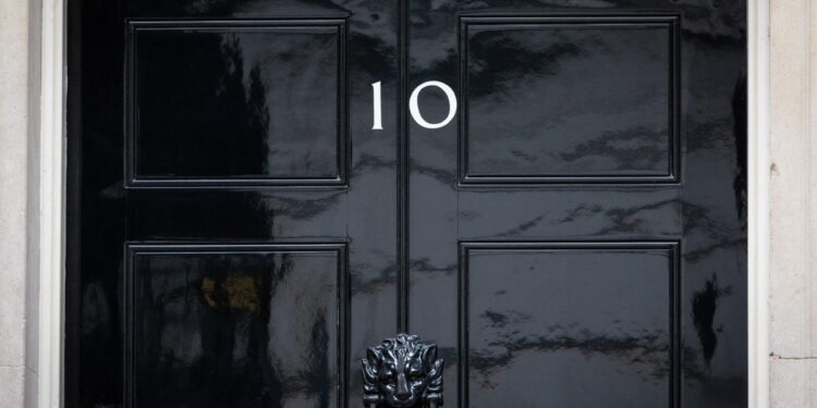 Su McSweeney bufera per la nomina di Mandelson e caso Epstein