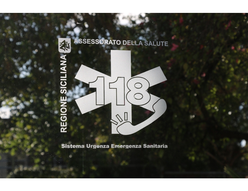 Studente colpisce con martello un compagno in scuola a Gela