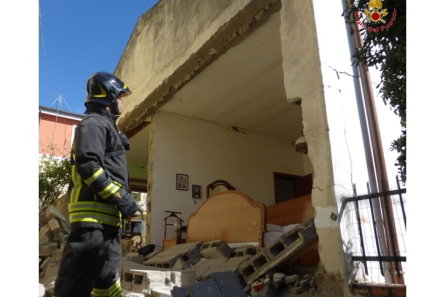 La deflagrazione quando la vittima ha aperto la porta dei locali saturi di gas