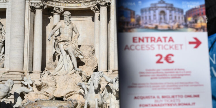 'Ekberg oggi dovrebbe pagare'. Von Tunzelmann rievoca La Dolce Vita