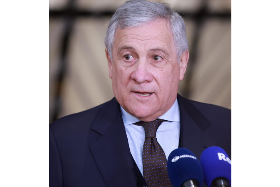 'Valutazione e decisione nel corso della riunione alla Farnesina'