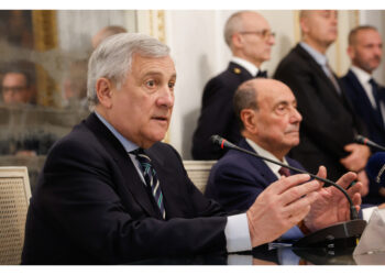 'Garantire libertà di manifestazione ma via gli estremisti come allo stadio'