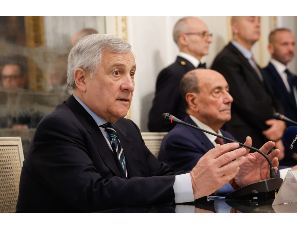 Tajani, serve una norma per impedire ai violenti di andare alle manifestazioni