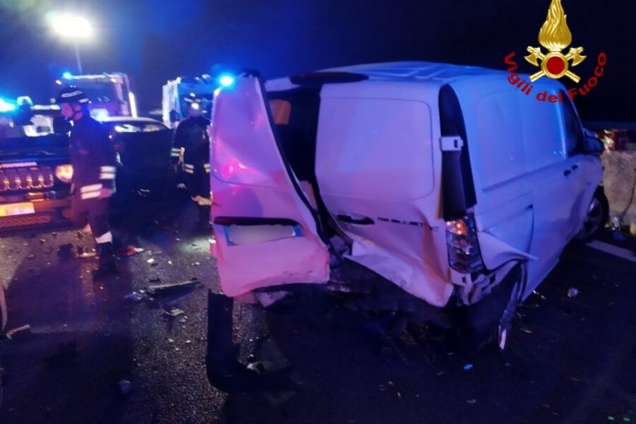 Il più grave portato all'ospedale Maggiore di Bologna