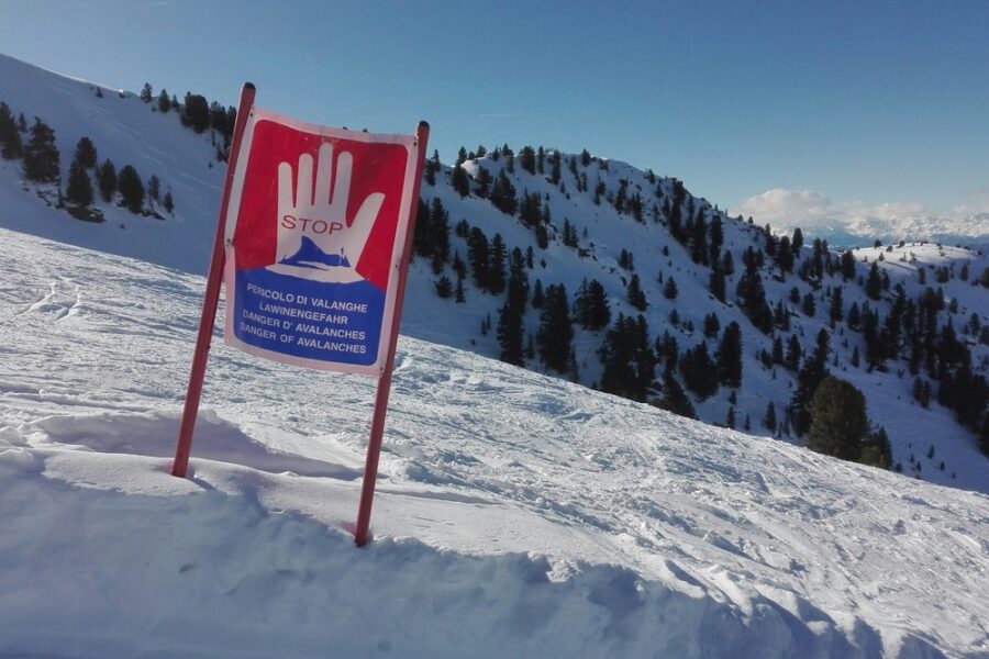 Il pericolo di slavine resta forte (grado 4 di 5)