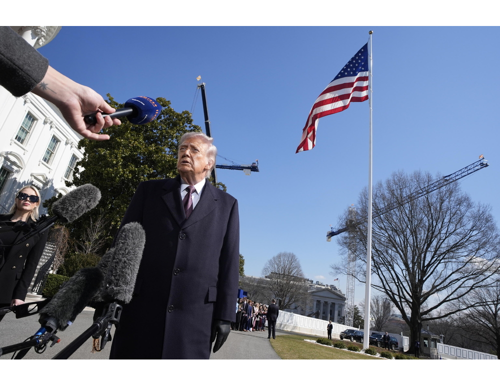 Trump, ‘pare che la notizia della morte di Khamenei sia corretta’