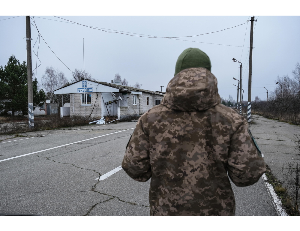 Ucraina, facevano espatriare coscritti usando passaporti di anziani