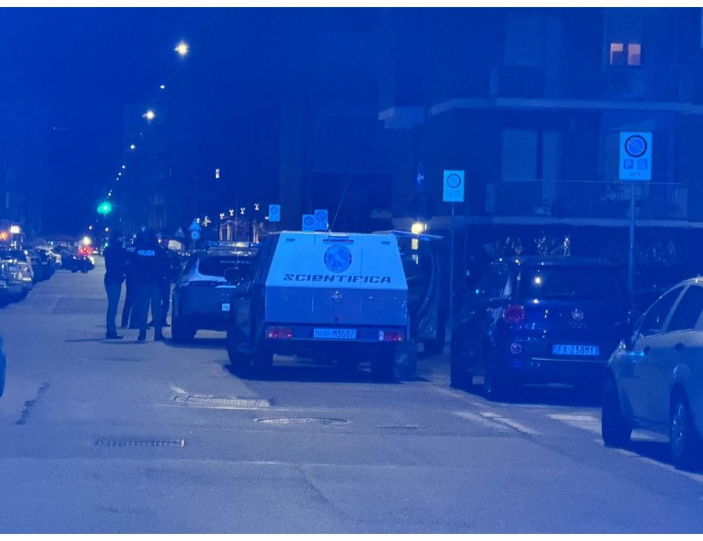 Sono in corso le indagini della squadra mobile della polizia