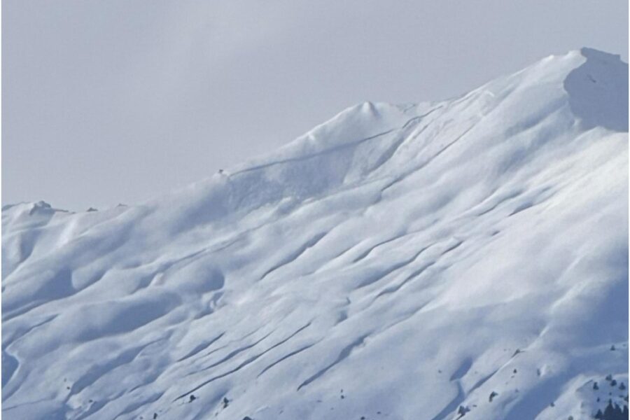 Anche un ferito non grave in ospedale e tre illesi