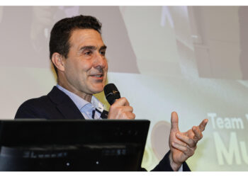 L'ex leghista conferma l'uso del simbolo del suo movimento