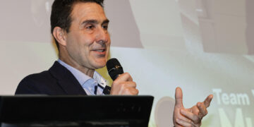 L'ex leghista conferma l'uso del simbolo del suo movimento