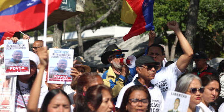 Mancato consenso in Parlamento tra il chavismo che ha maggioranza assoluta e l'opposizione