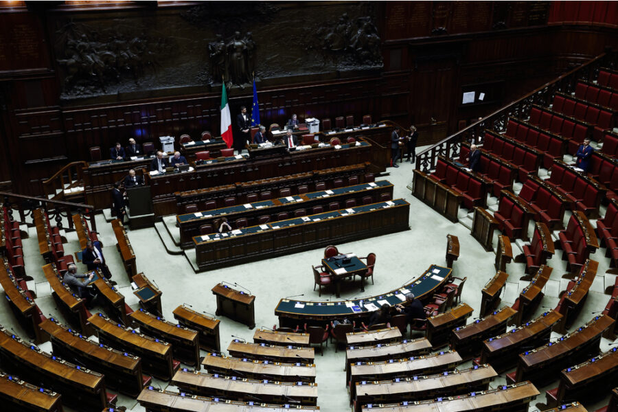 I voti contrari sono stati 64 e 4 astenuti. Il testo ora passa all'esame del Senato