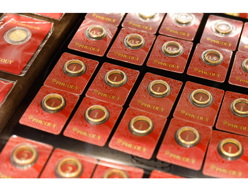 Vietnam, file alle gioiellerie per l’oro portafortuna nonostante prezzi record