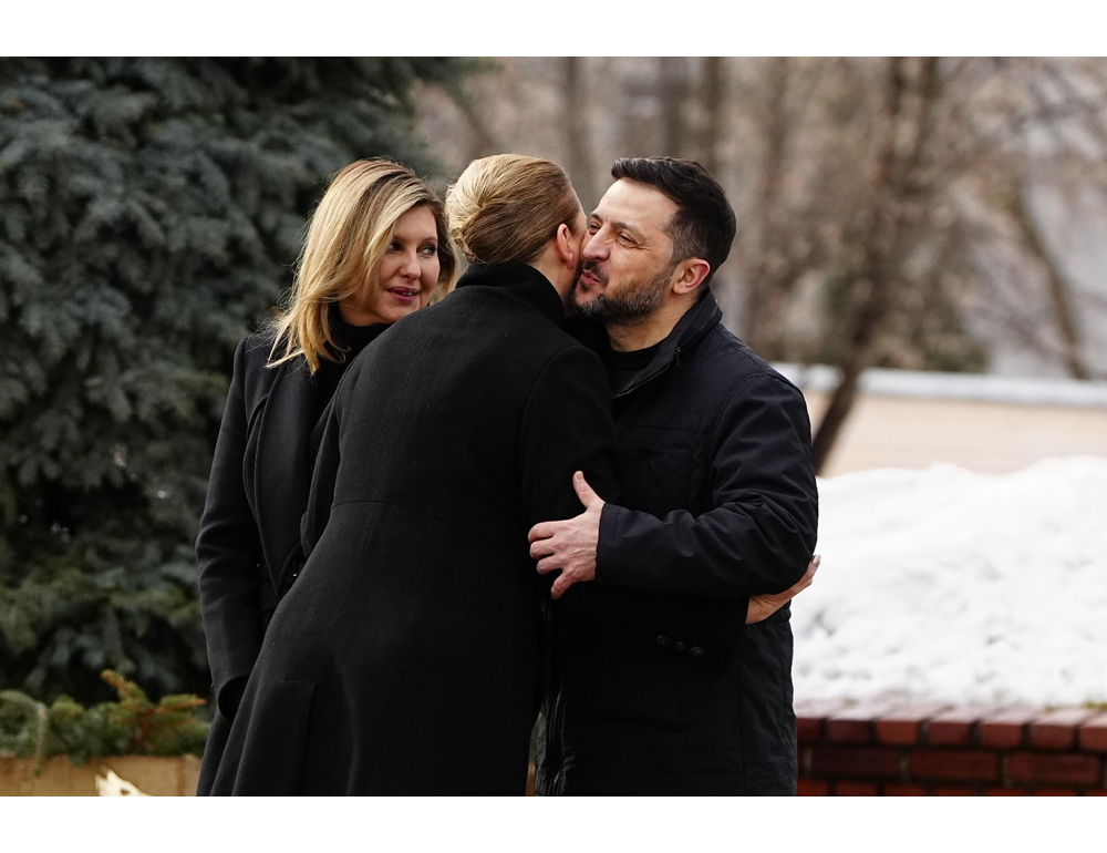 Zelensky, ‘Trump non cada nel gioco di Putin, resti al nostro fianco’