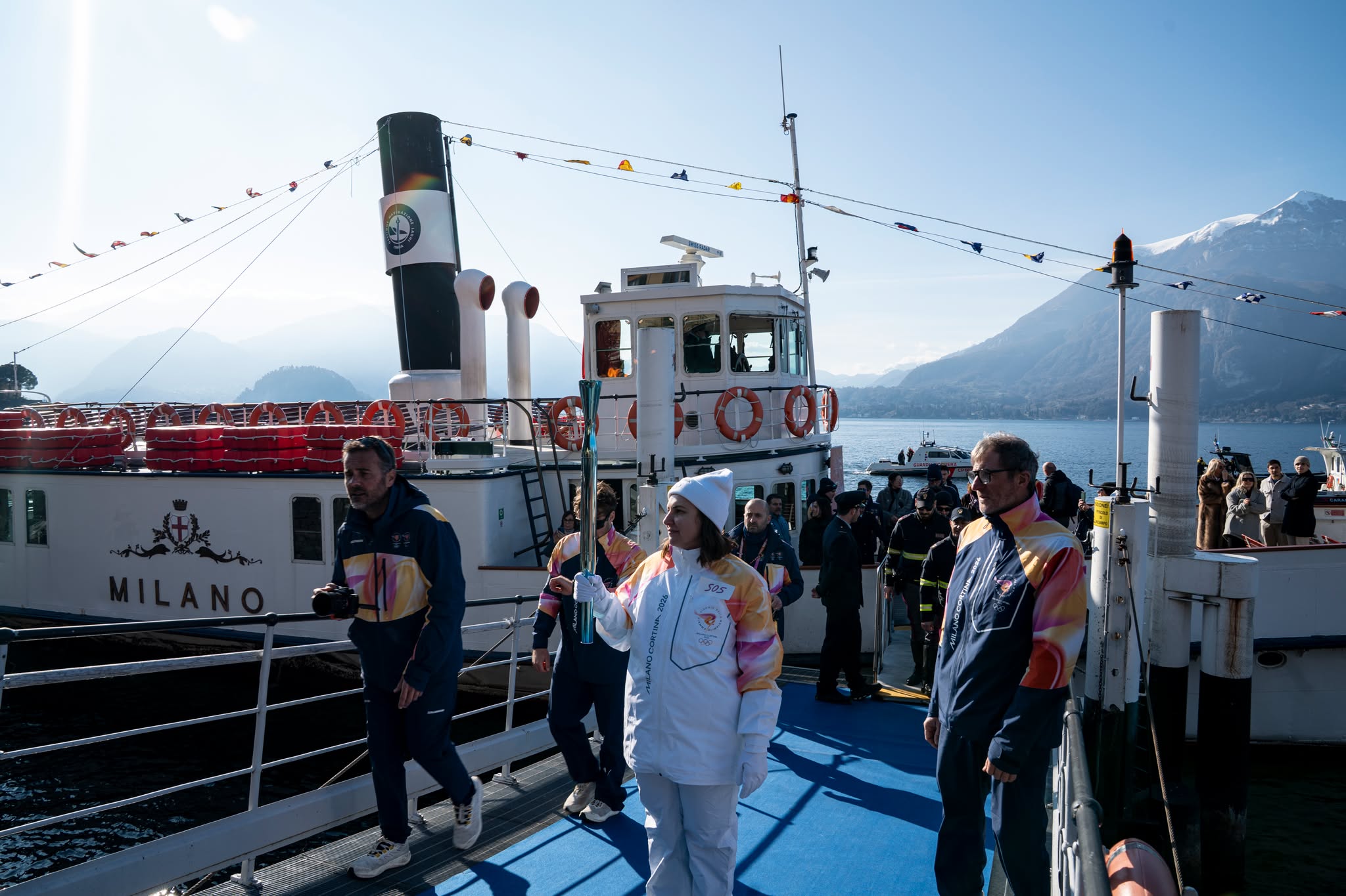 Dopo il giro sul Lario la città di Como si prepara per l’abbraccio alla Fiamma Olimpica
