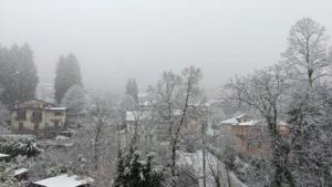 Neve sul Lario, ma il weekend sarà all’insegna del bel tempo