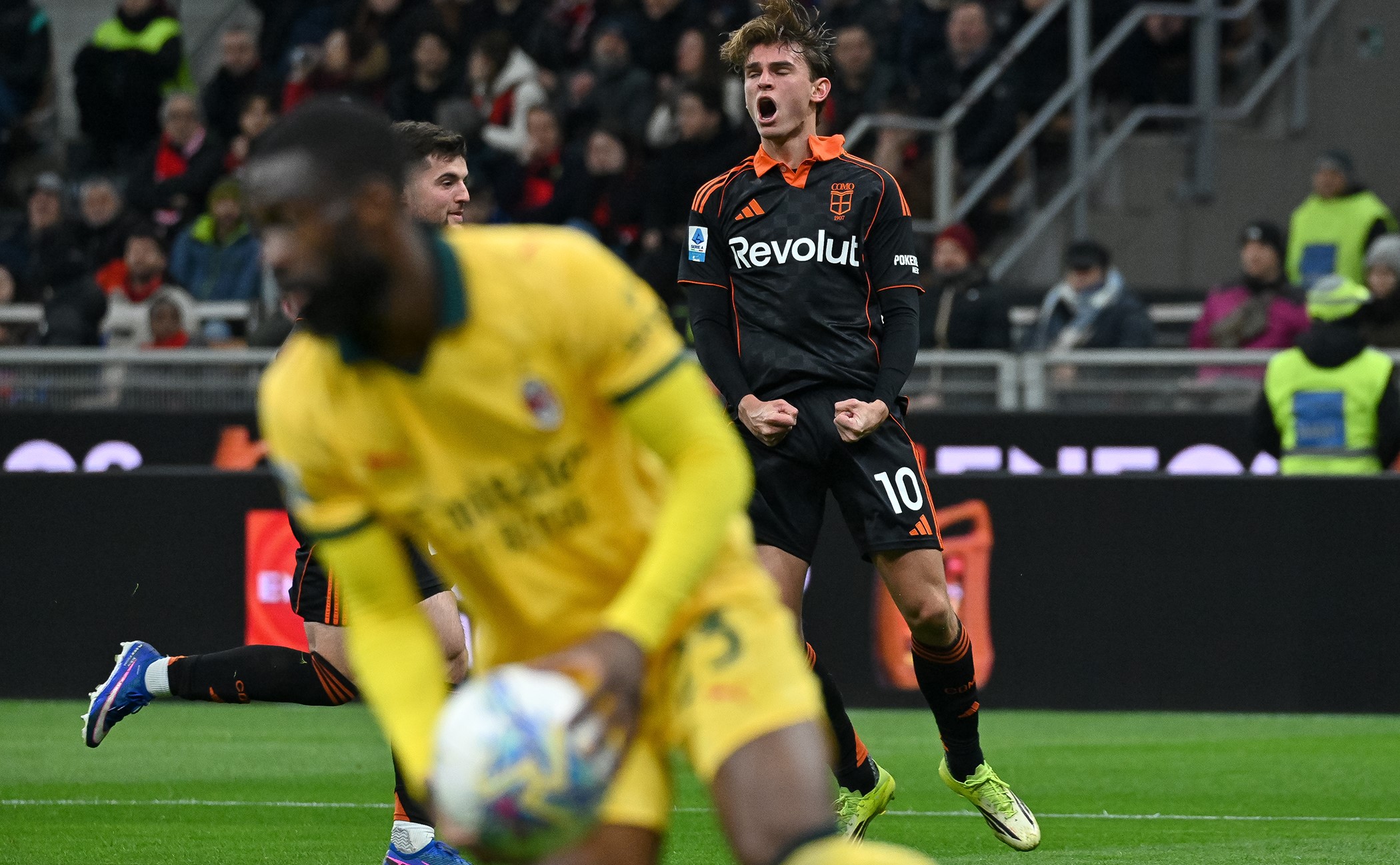 Leao risponde a Paz: 1-1 a San Siro fra Milan e Como