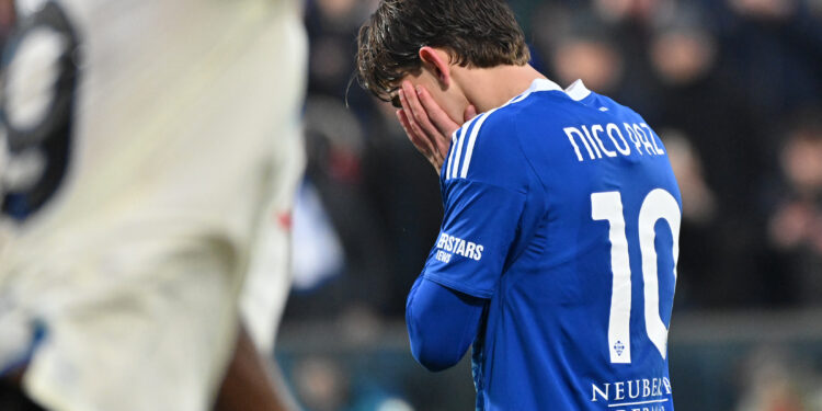 Nico Paz dopo aver sbagliato il rigore al 98' (foto Roberto Colombo)